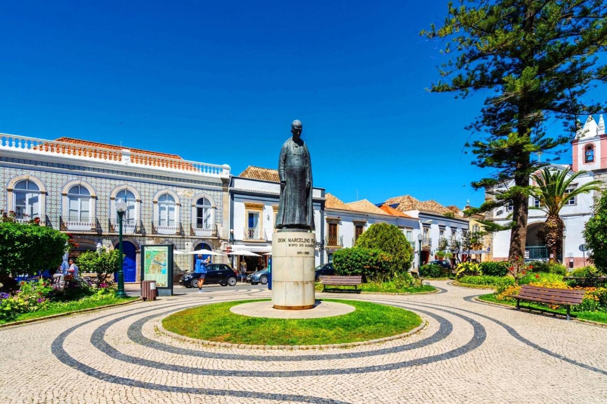 Stylish Townhouse In Tavira Centre, Shared Pool Villa Bagian luar foto