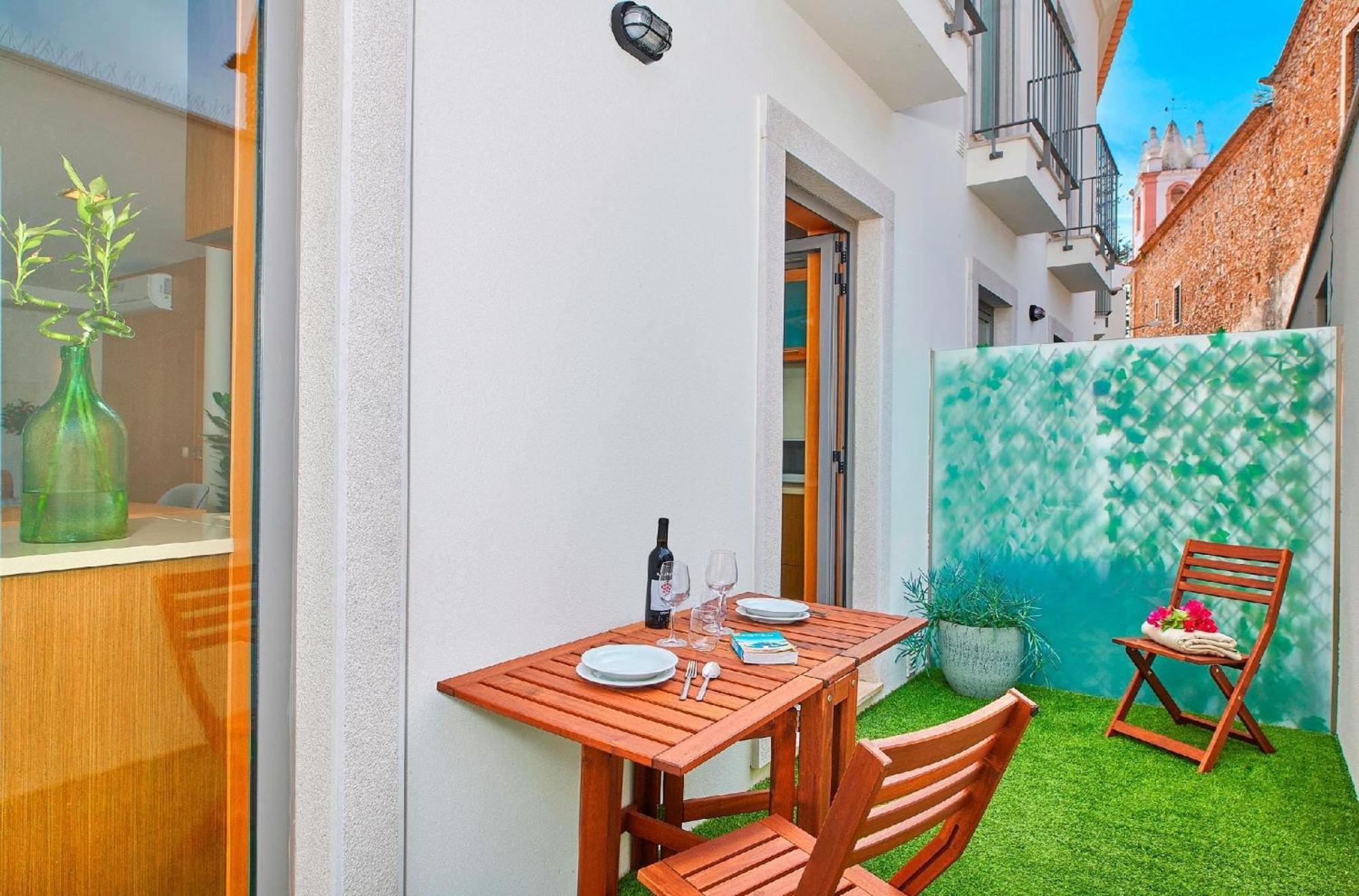 Stylish Townhouse In Tavira Centre, Shared Pool Villa Bagian luar foto
